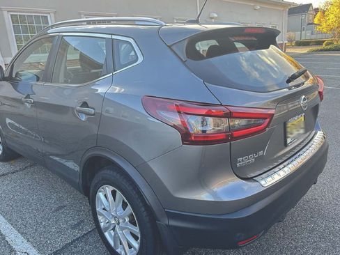 Used 2021 Nissan Rogue Sport SV image 5
