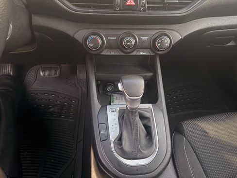 Used 2021 Kia Forte LXS image 13