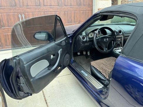 Used 2003 MAZDA MX-5 Miata LS image 23