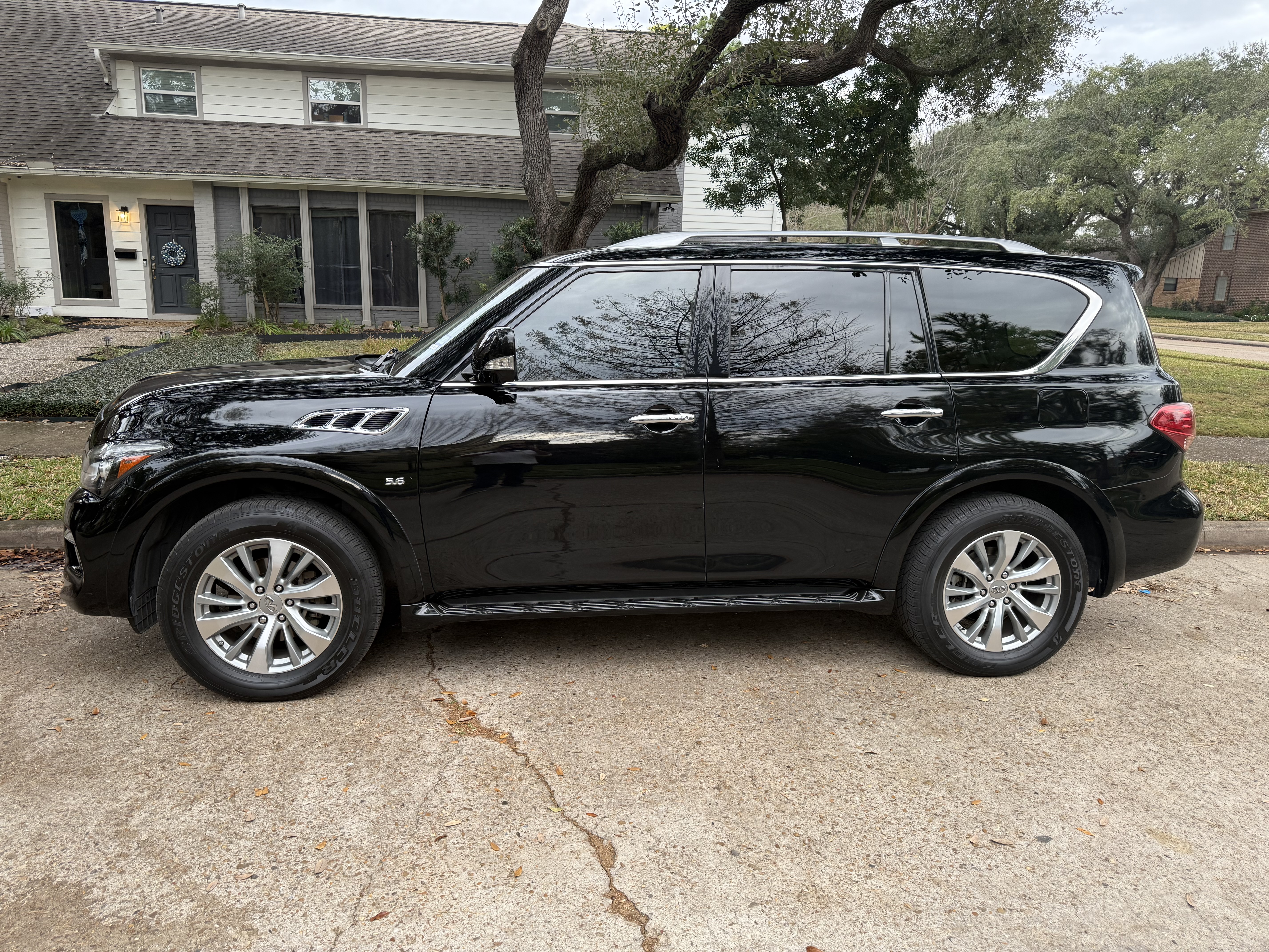 Used 2017 INFINITI QX80 2WD image 4