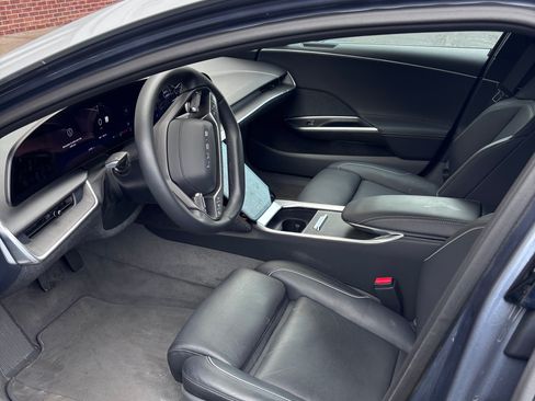 Used 2025 Lucid Air Touring image 6