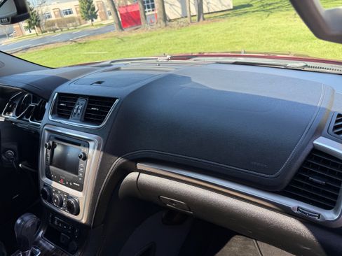 Used 2015 GMC Acadia Denali image 18