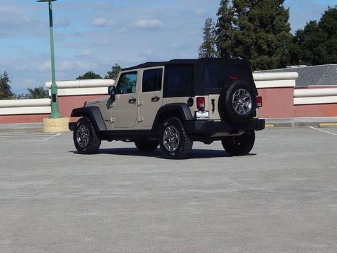 Used 2016 Jeep Wrangler Unlimited Rubicon w/ Connectivity Group image 5