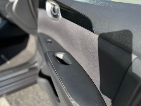 Used 2017 Nissan Sentra SV image 16