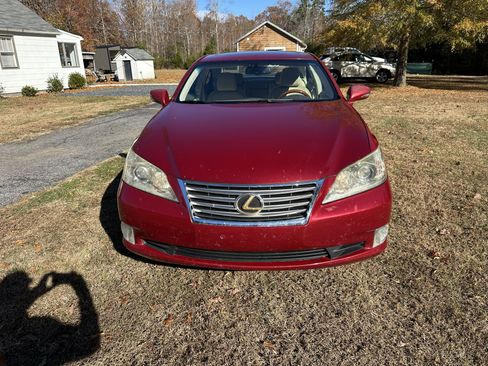 Used 2010 Lexus ES 350 w/ Preferred Accessory Package image 2