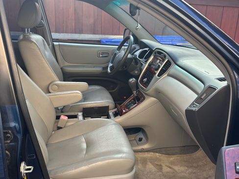 Used 2005 Toyota Highlander Limited image 17
