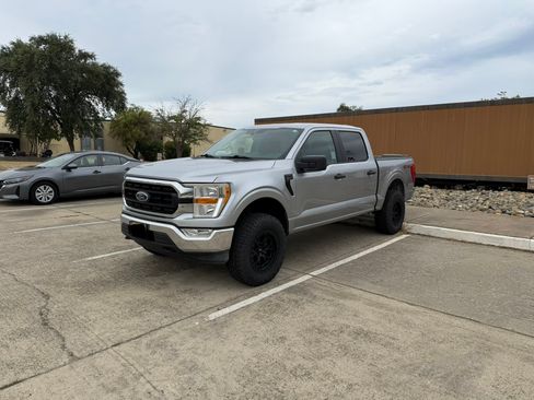 Used 2021 Ford F150 XLT AWD/4WD image 1
