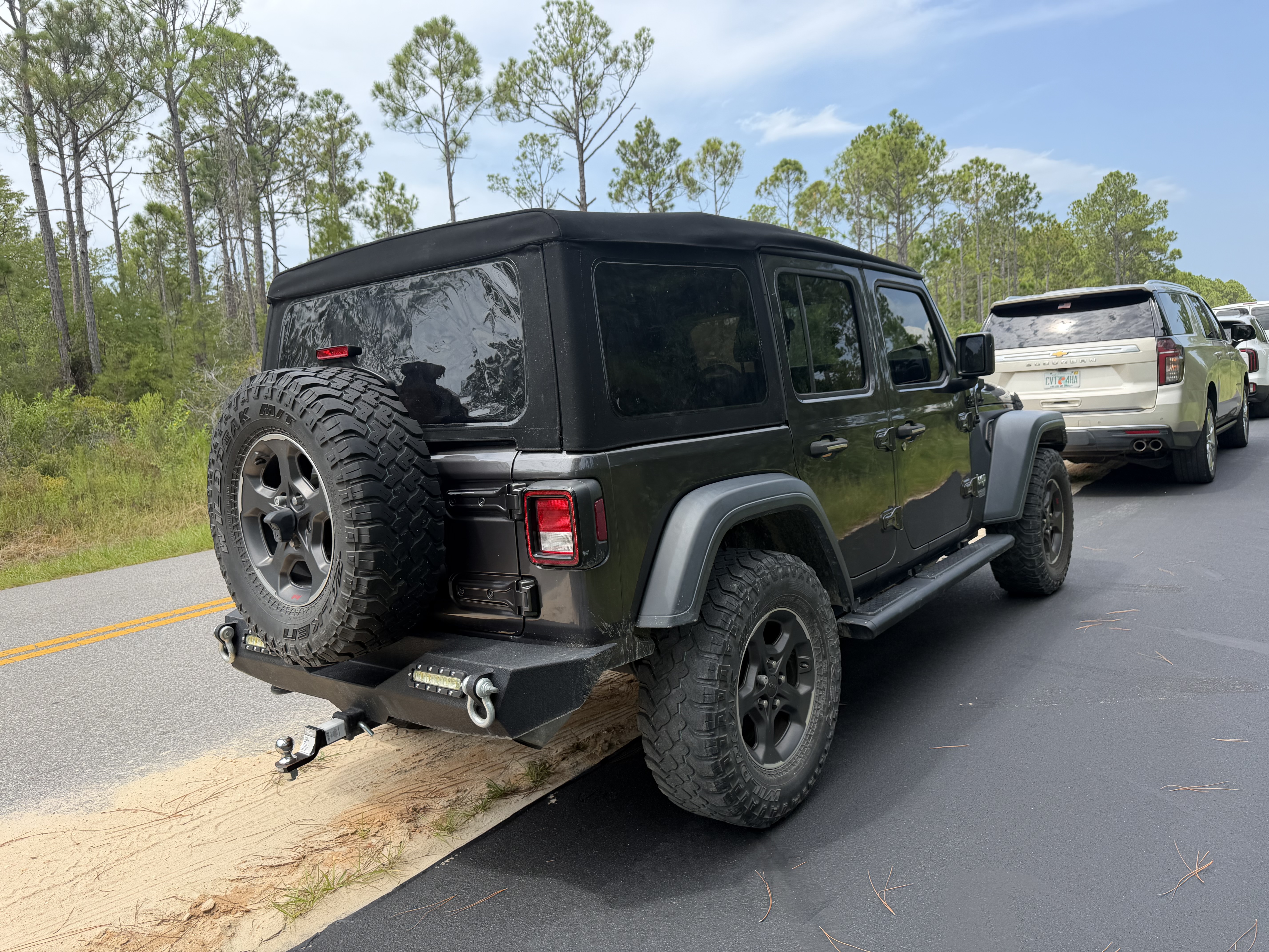 Used 2019 Jeep Wrangler Unlimited Sport S AWD/4WD image 9
