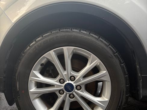 Used 2019 Ford Escape SE AWD/4WD image 14
