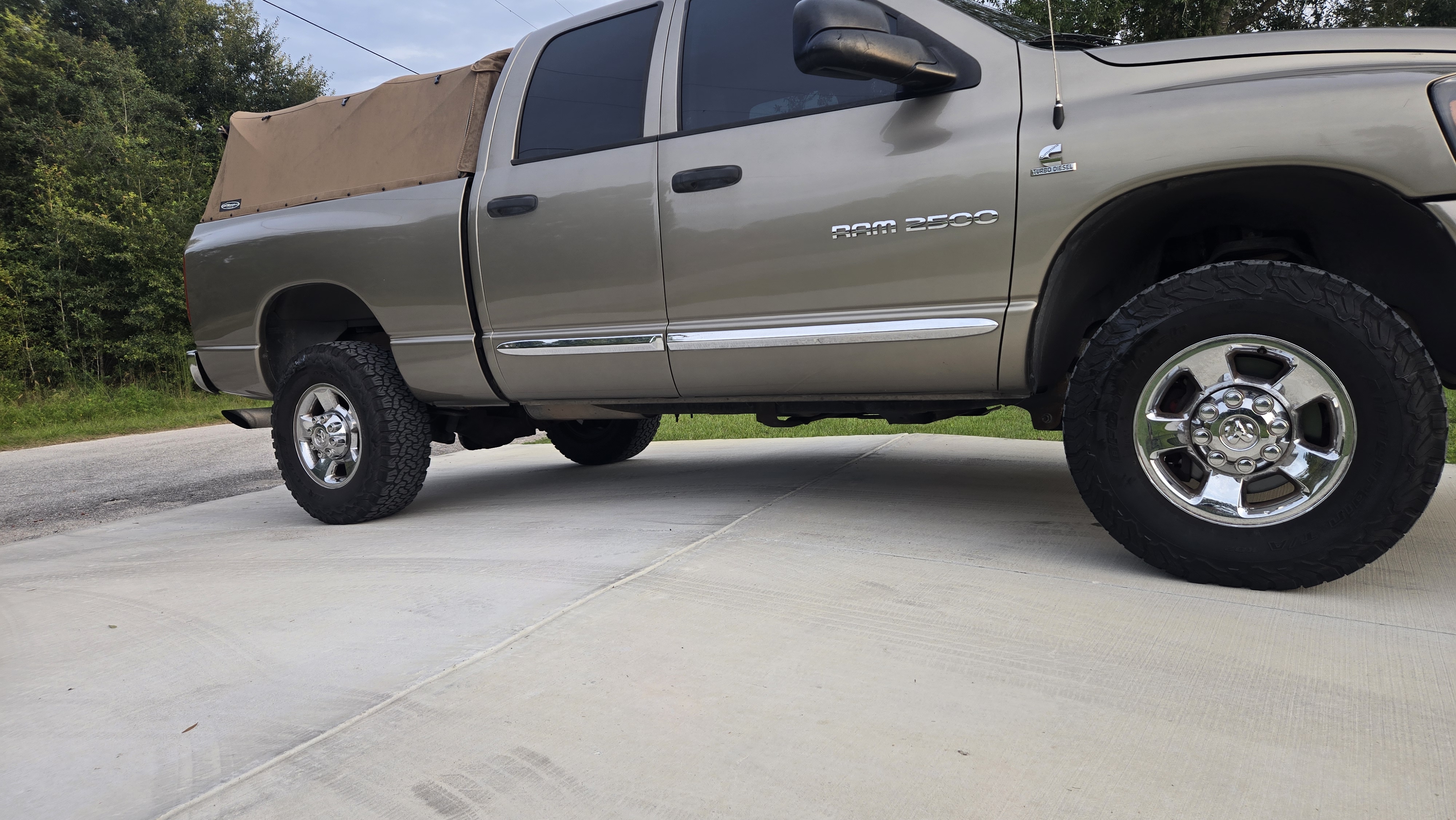 Used 2006 Dodge Ram 2500 Truck Laramie AWD/4WD image 9