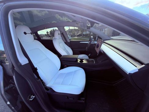 Used 2023 Tesla Model Y Long Range image 14