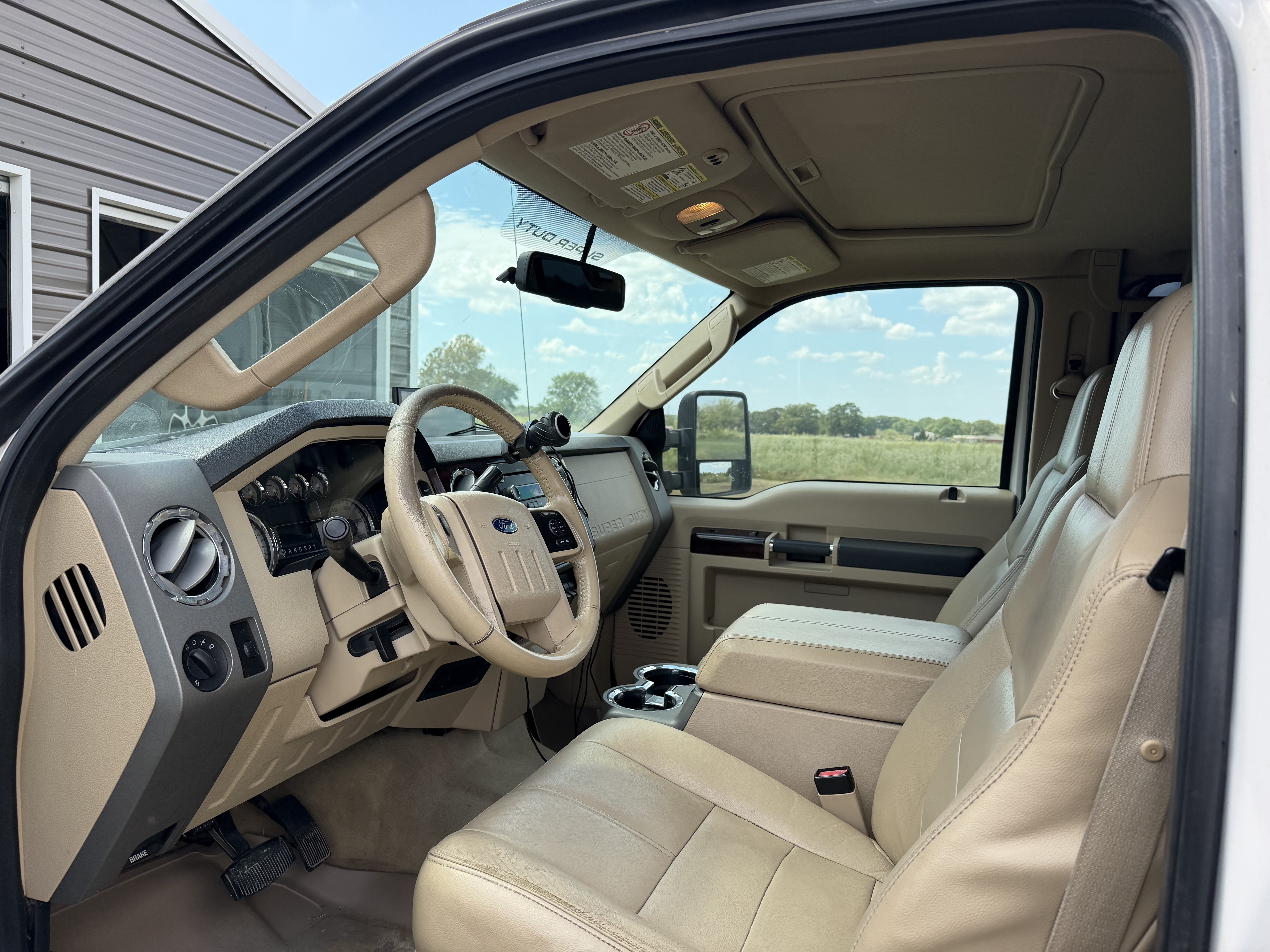 Used 2010 Ford F250 Lariat AWD/4WD image 12
