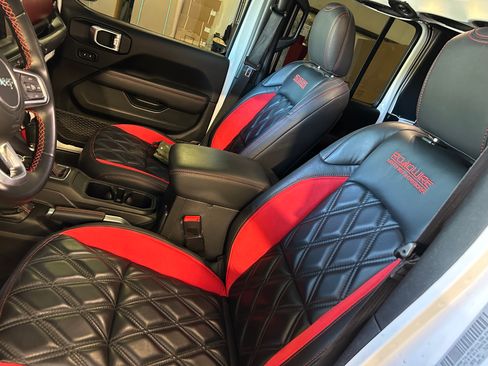 Used 2020 Jeep Gladiator Rubicon image 13