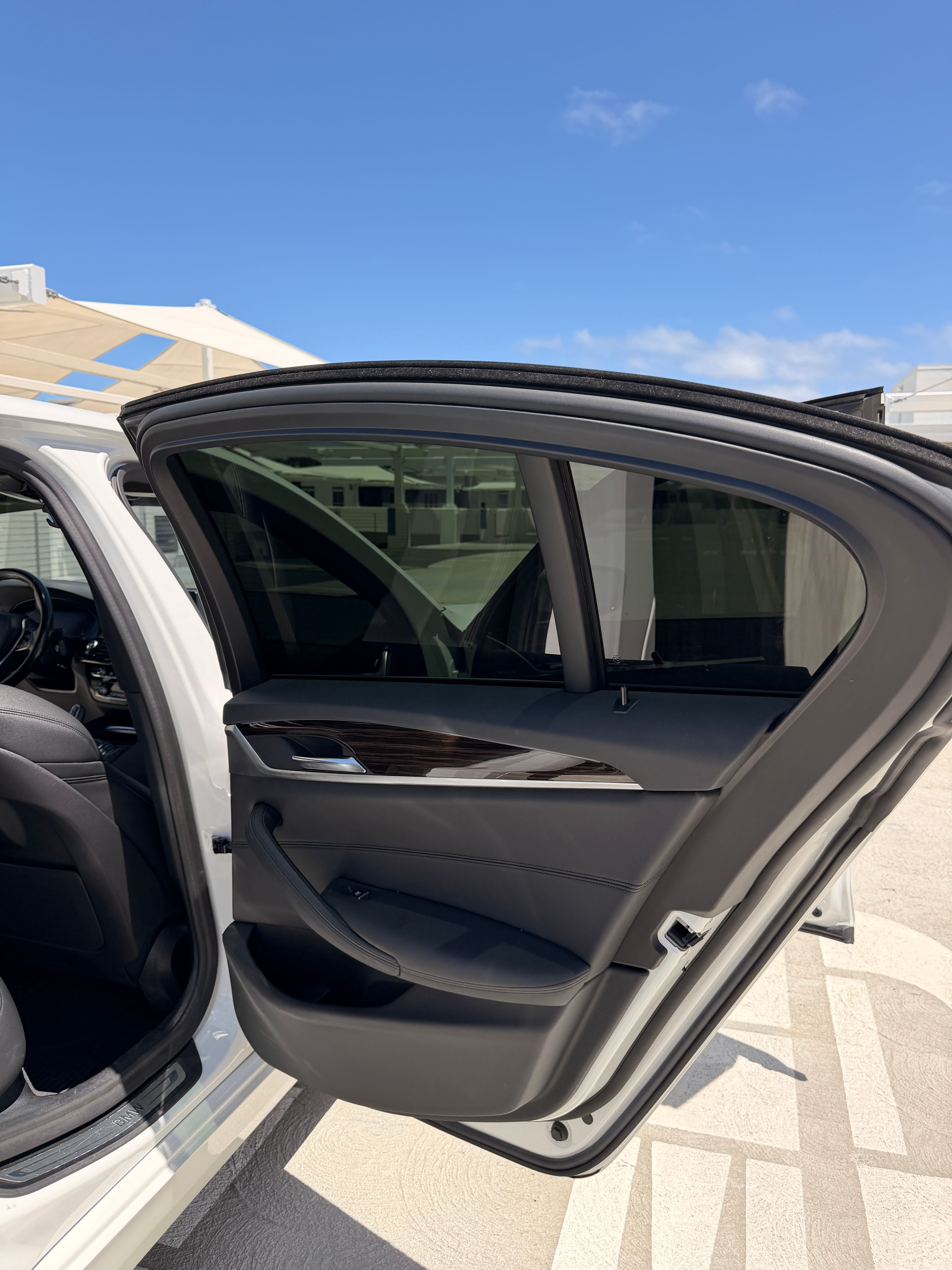 Used 2020 BMW 530i w/ Convenience Package RWD image 9