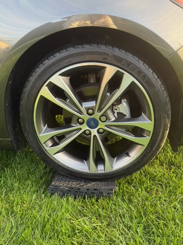 Used 2020 Ford Fusion Titanium AWD/4WD image 9