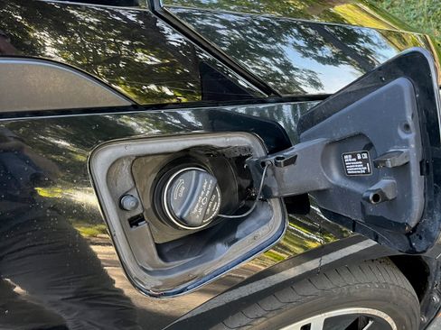 Used 2016 BMW i3 w/ Range Extender RWD image 16
