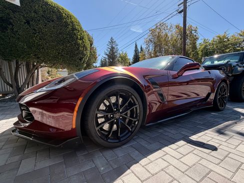 Used 2018 Chevrolet Corvette Grand Sport RWD image 8