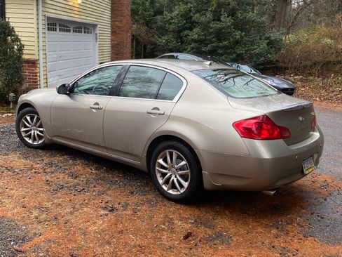 Used 2009 INFINITI G37 x Sedan w/ Premium Pkg image 2