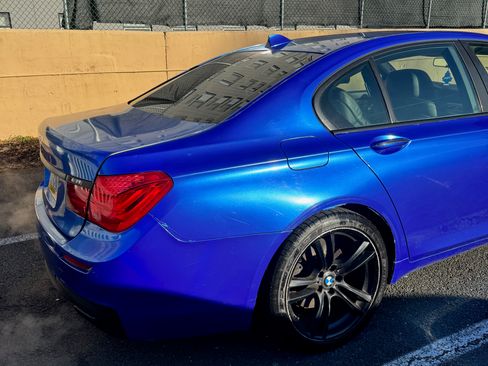 Used 2012 BMW 740i image 8