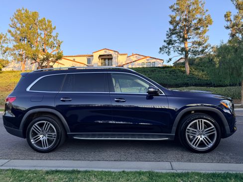 Used 2020 Mercedes-Benz GLS 450 4MATIC image 5