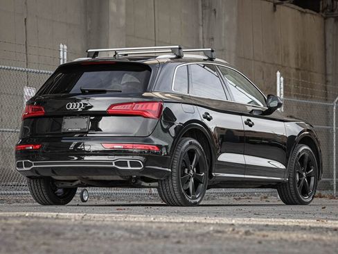 Used 2020 Audi Q5 e Premium w/ Convenience Package image 4