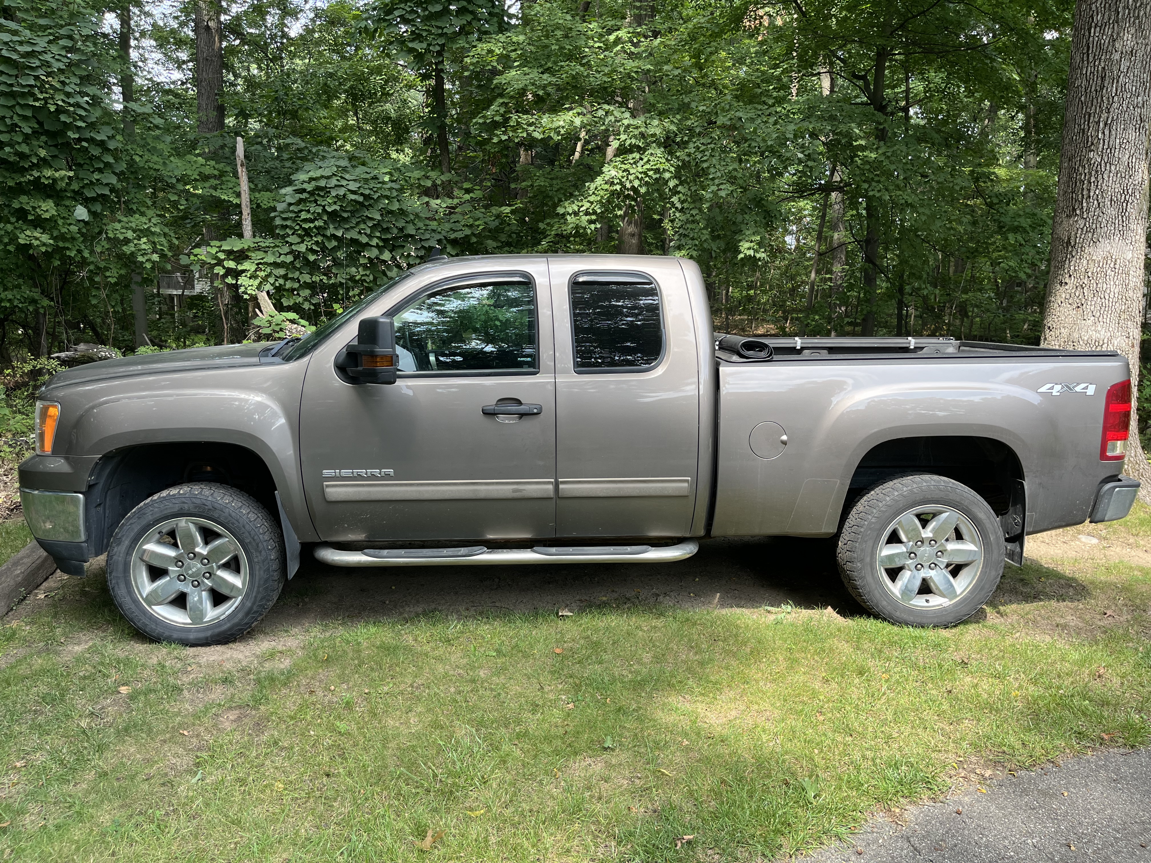 Used 2013 GMC Sierra 1500 SLE w/ Power Tech Package AWD/4WD image 4