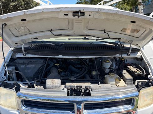 Used 2002 Dodge B2500 RWD image 10