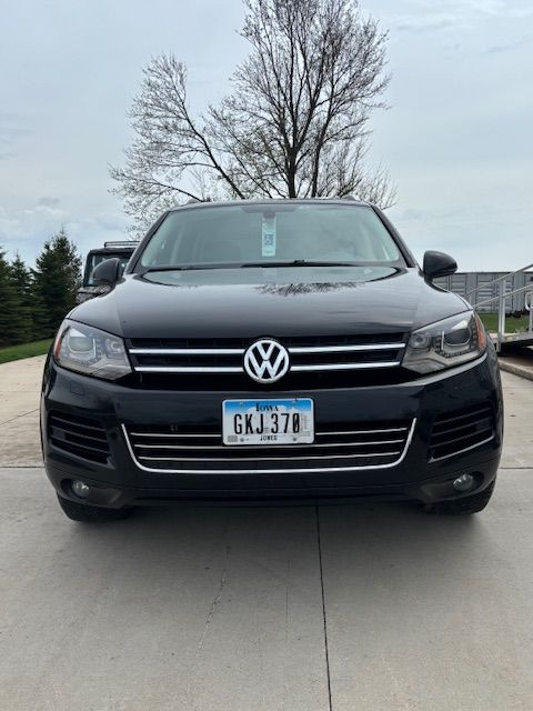 Used 2012 Volkswagen Touareg Executive AWD/4WD image 12