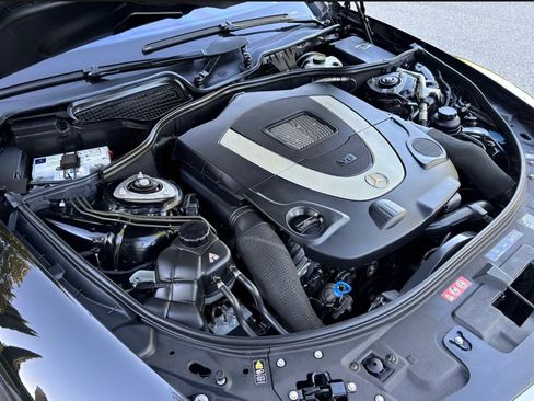 Used 2008 Mercedes-Benz CL 550 image 8