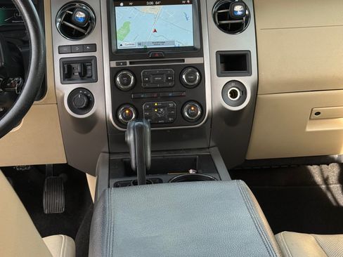 Used 2017 Ford Expedition EL XLT w/ Equipment Group 202A image 11
