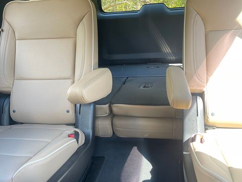 Used 2023 Chevrolet Tahoe Premier image 10