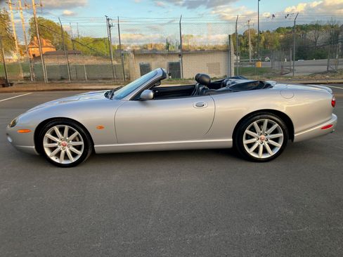 Used 2005 Jaguar XK8 Convertible RWD image 5