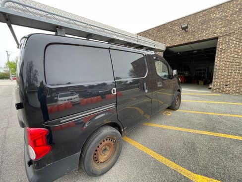 Used 2014 Nissan NV200 S FWD image 2