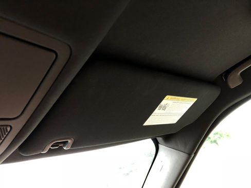 Used 2019 Land Rover Discovery HSE Luxury image 24