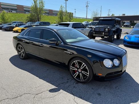 Used 2018 Bentley Flying Spur V8 AWD/4WD image 1