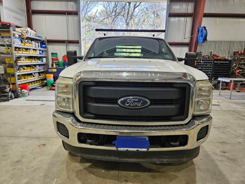 Used 2016 Ford F350 XL image 1