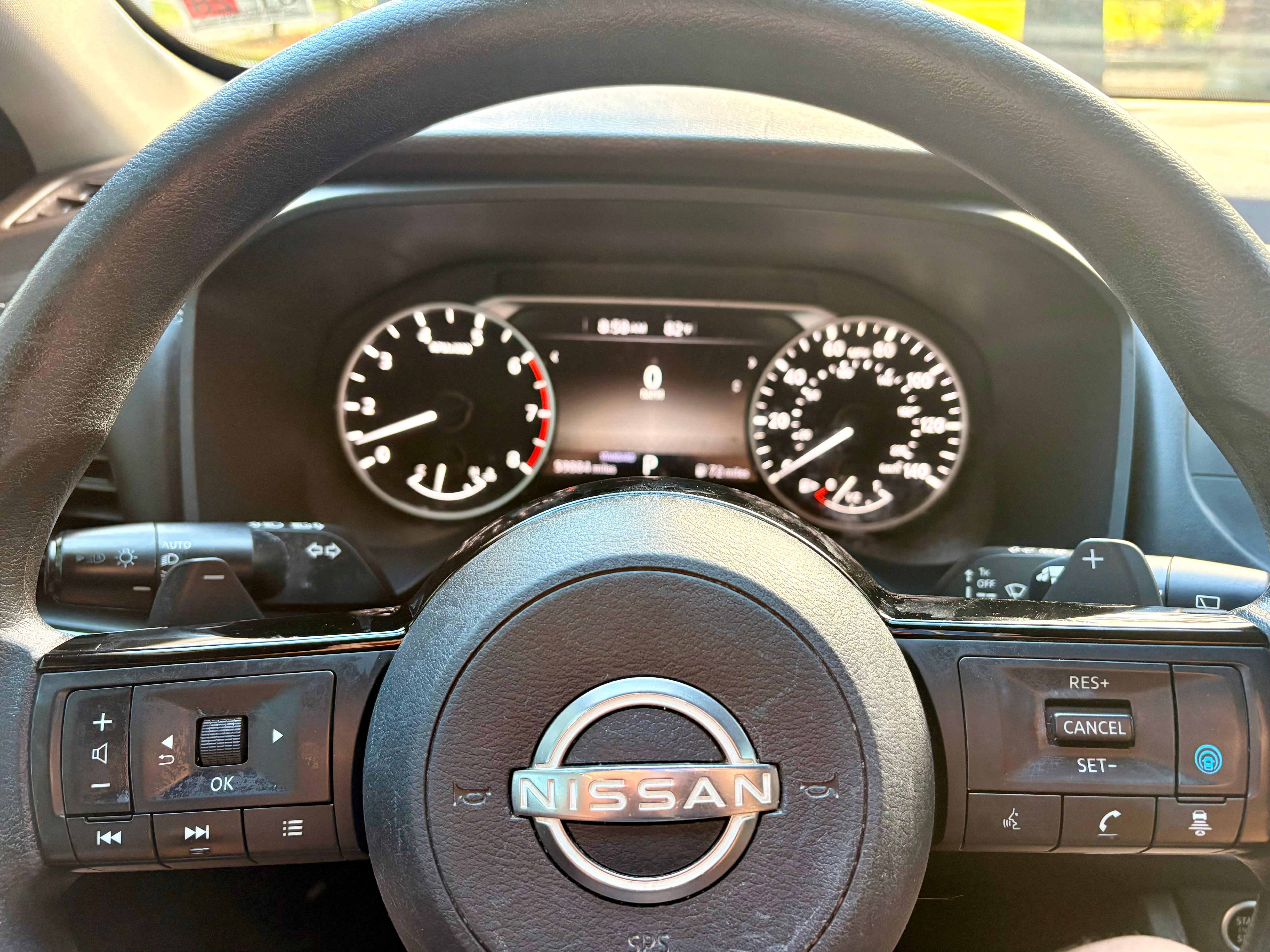 Used 2022 Nissan Rogue SV FWD image 14