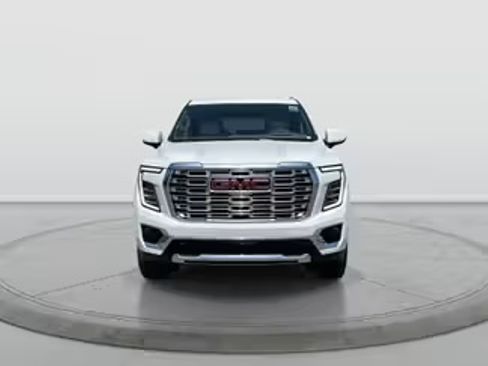 Used 2025 GMC Yukon Denali w/ Denali Reserve Package AWD/4WD image 6