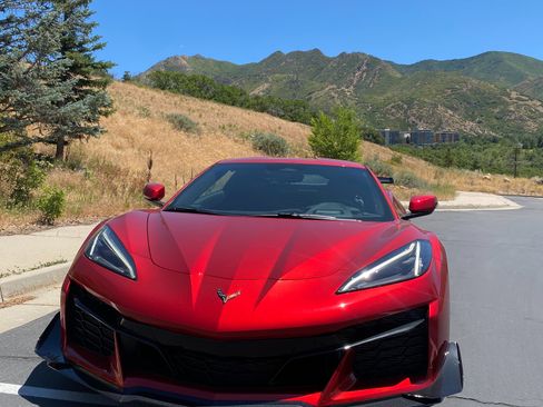 Used 2025 Chevrolet Corvette Z06 w/ Z07 Performance Package image 11