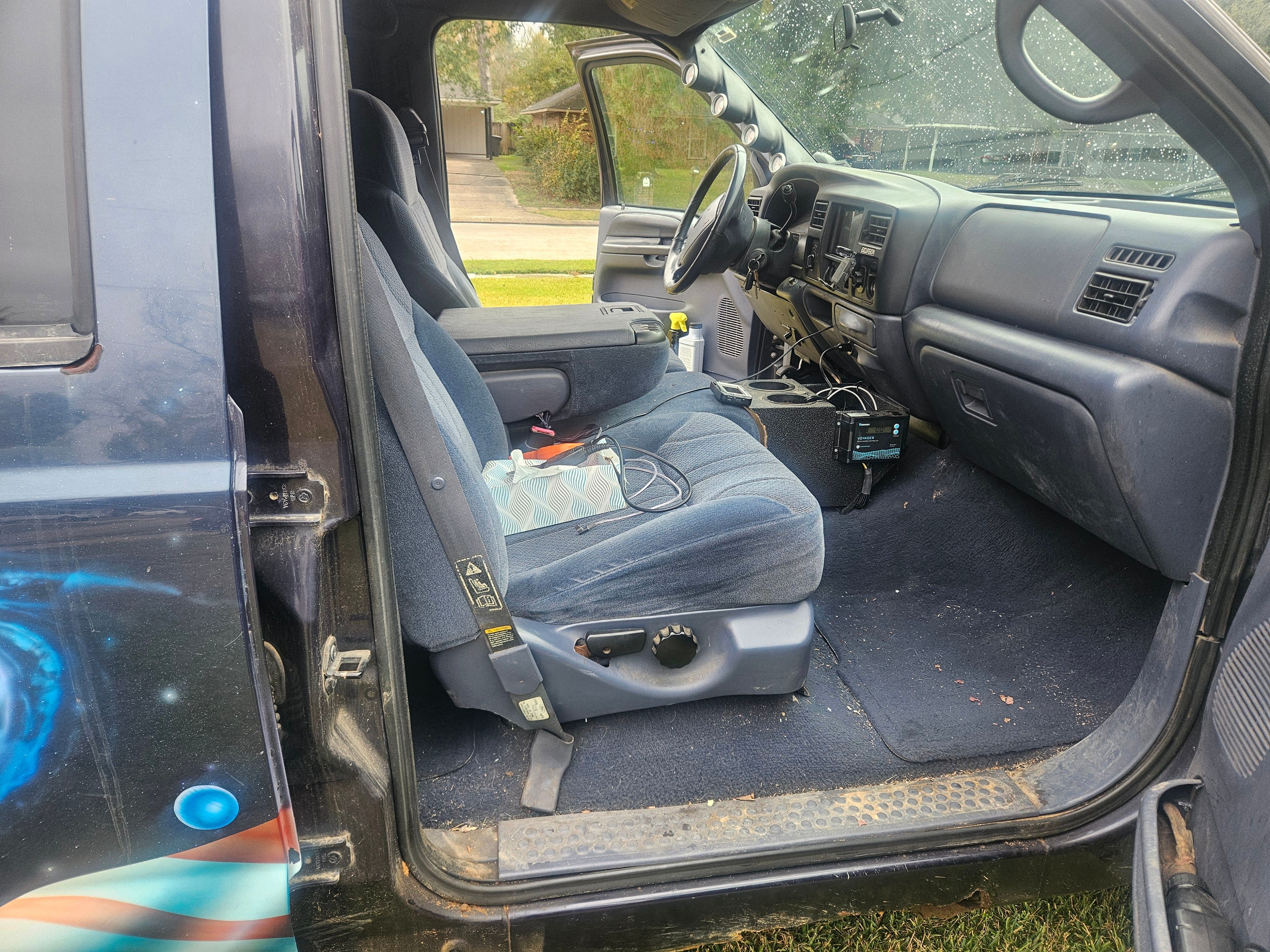 Used 2000 Ford Excursion XLT AWD/4WD image 11