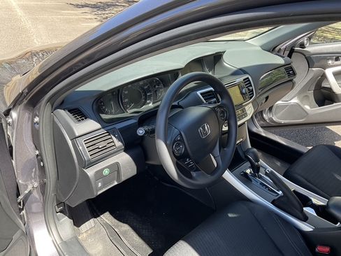 Used 2015 Honda Accord EX image 9