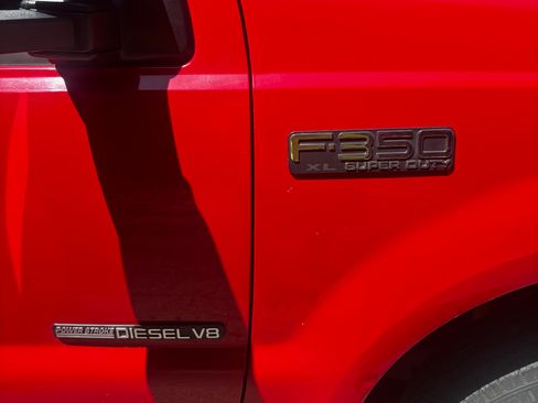 Used 2002 Ford F350 2WD Regular Cab DRW Super Duty image 9