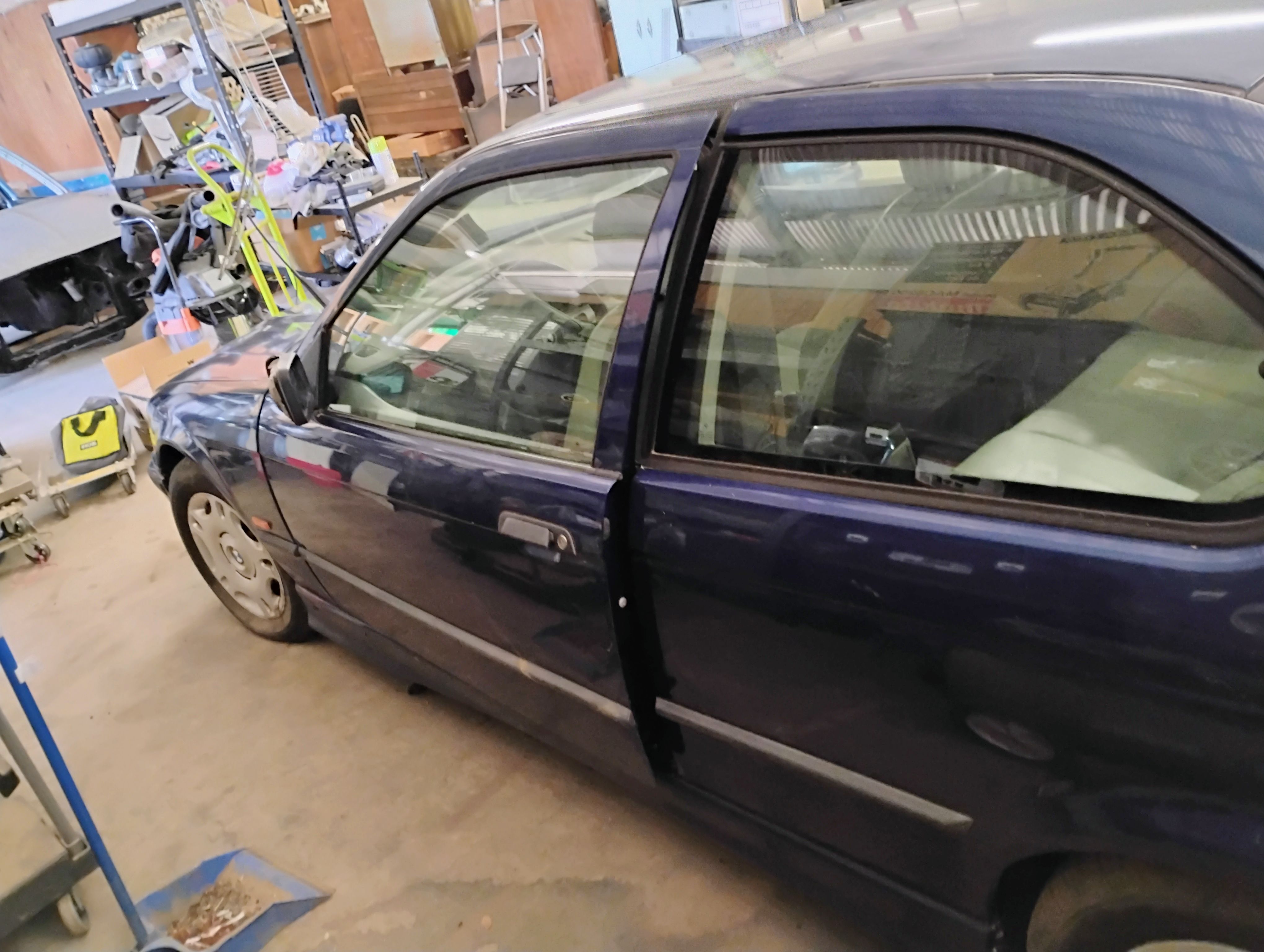 Used 1998 BMW 318ti Hatchback RWD image 8