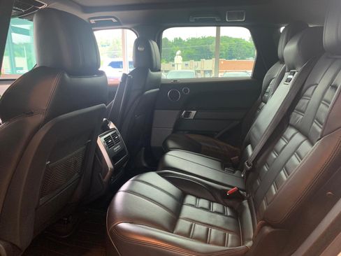 Used 2016 Land Rover Range Rover Sport HSE image 10