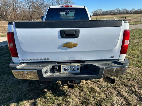 Used 2013 Chevrolet Silverado 3500 LT w/ Interior Plus Package image 9