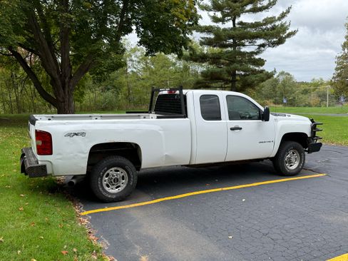 Used 2008 Chevrolet Silverado 2500 W/T image 2