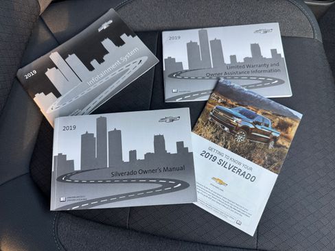 Used 2019 Chevrolet Silverado 1500 LT w/ All-Star Edition AWD/4WD image 29