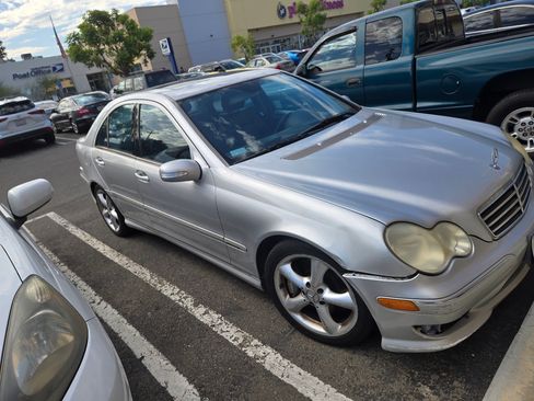 Used 2005 Mercedes-Benz C 230 Sedan image 1