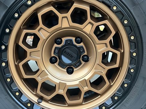 Used 2019 Jeep Wrangler Sport image 8