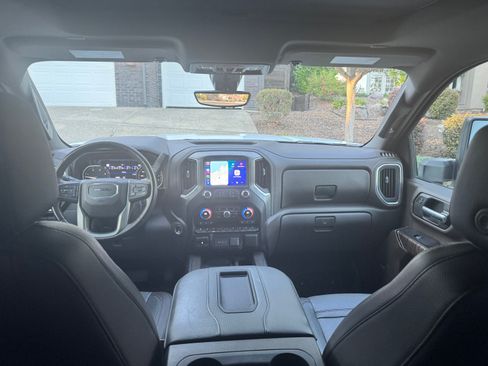 Used 2022 GMC Sierra 2500 Denali w/ Denali Ultimate Package AWD/4WD image 16